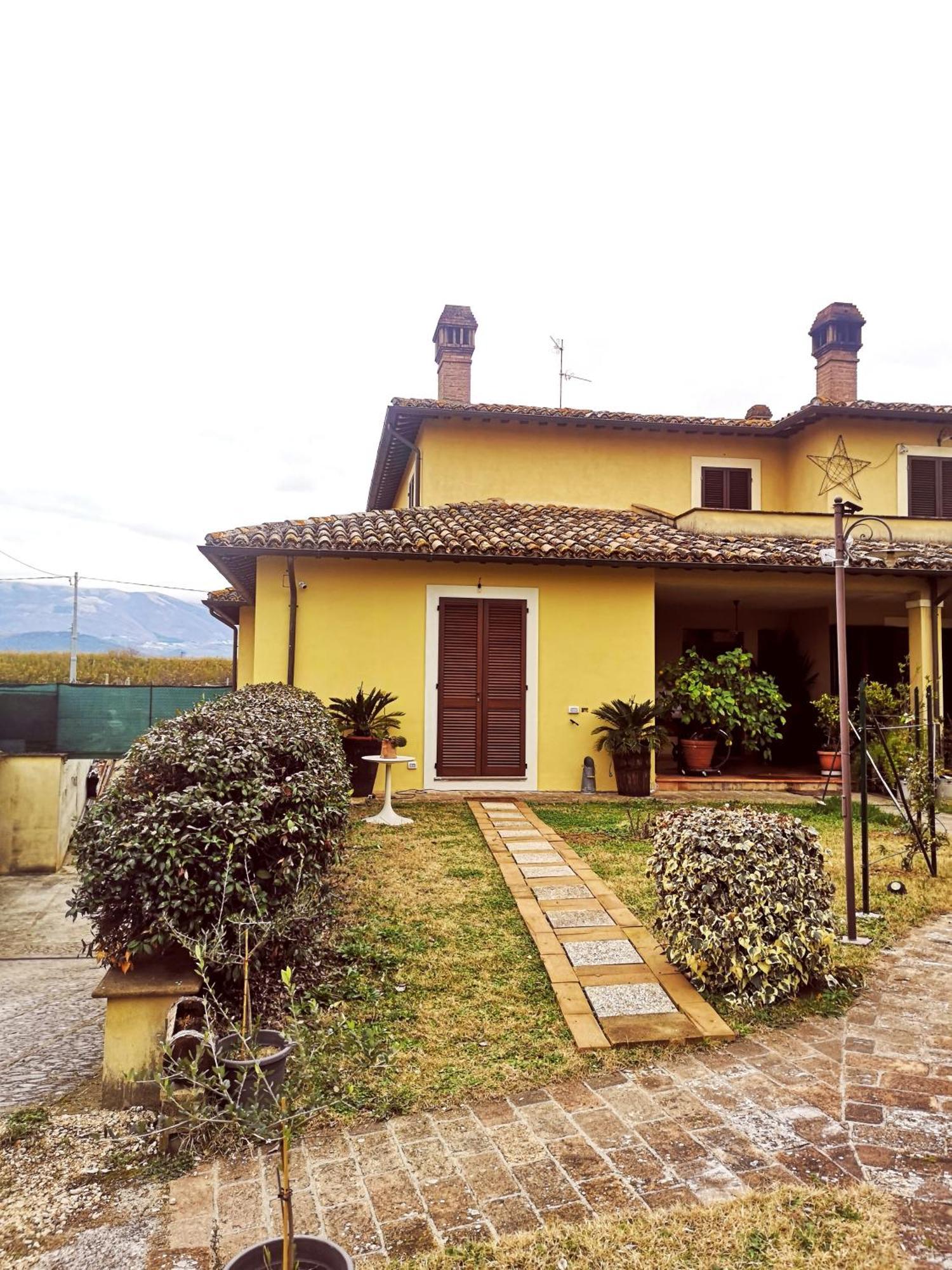 Bed and Breakfast Il Gelsomino Foligno Exterior foto